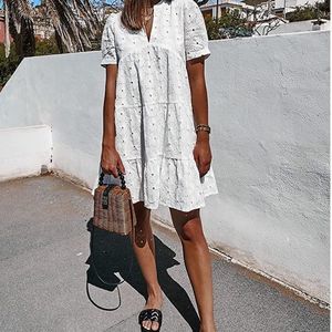 Flowy White Short Sleeve Fully Lined Eyelet Tiered Mini Dress Women’s Size 12